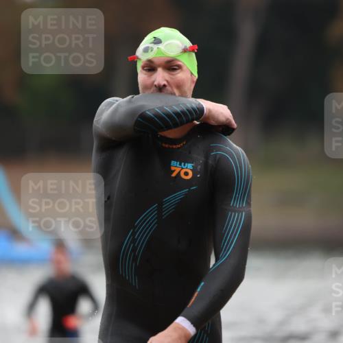 14.09.2025 - Stadtparktriathlon Michael Strokosch http://msf.ph/oto/8865067 14.09.2025 09:01:00 Schwimmen 394, 408 meine-sportfotos.de