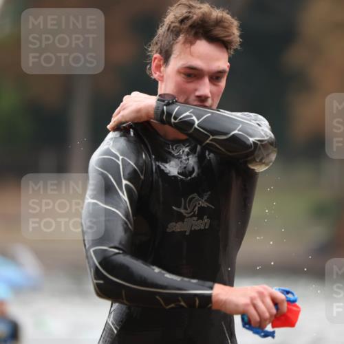 14.09.2025 - Stadtparktriathlon Michael Strokosch http://msf.ph/oto/8865095 14.09.2025 09:01:07 Schwimmen 394, 431 meine-sportfotos.de