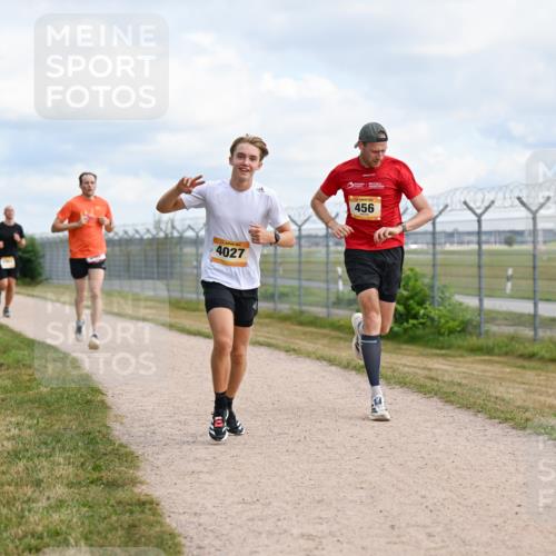 14.09.2025 - Airport Race Dr. Thomas Lammeyer http://msf.ph/oto/8865102 14.09.2025 12:05:25 Laufen 4027, 456 meine-sportfotos.de