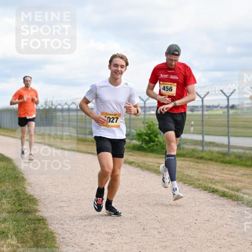 14.09.2025 - Airport Race Dr. Thomas Lammeyer http://msf.ph/oto/8865116 14.09.2025 12:05:26 Laufen 027, 456 meine-sportfotos.de