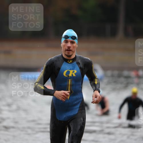 14.09.2025 - Stadtparktriathlon Michael Strokosch http://msf.ph/oto/8865120 14.09.2025 09:01:13 Schwimmen 403, 431, 436 meine-sportfotos.de