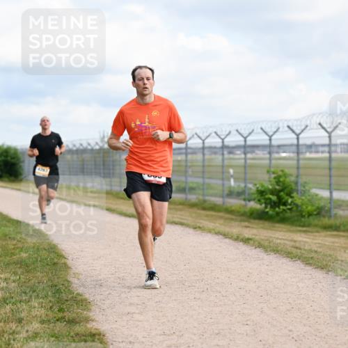 14.09.2025 - Airport Race Dr. Thomas Lammeyer http://msf.ph/oto/8865142 14.09.2025 12:05:28 Laufen 1949, 03 meine-sportfotos.de