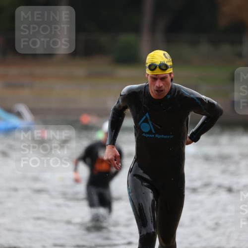 14.09.2025 - Stadtparktriathlon Michael Strokosch http://msf.ph/oto/8865146 14.09.2025 09:01:22 Schwimmen 386, 403, 412, 436 meine-sportfotos.de