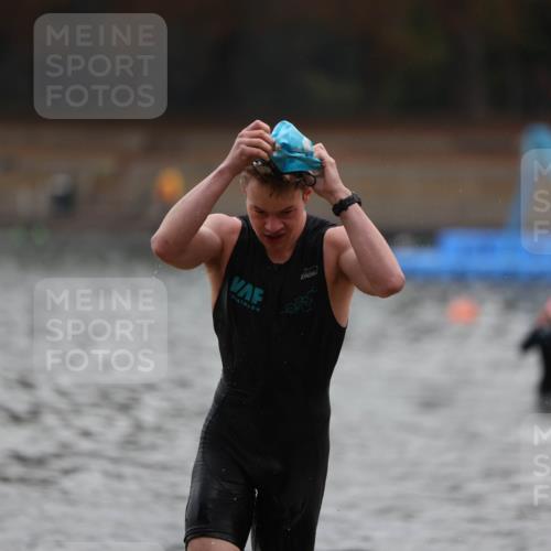 14.09.2025 - Stadtparktriathlon Michael Strokosch http://msf.ph/oto/8865153 14.09.2025 09:01:23 Schwimmen 386, 403, 412, 436 meine-sportfotos.de