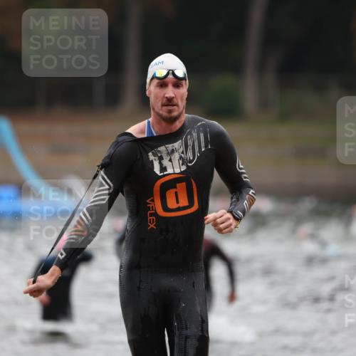 14.09.2025 - Stadtparktriathlon Michael Strokosch http://msf.ph/oto/8865174 14.09.2025 09:01:28 Schwimmen 386, 402, 404, 412, 422 meine-sportfotos.de