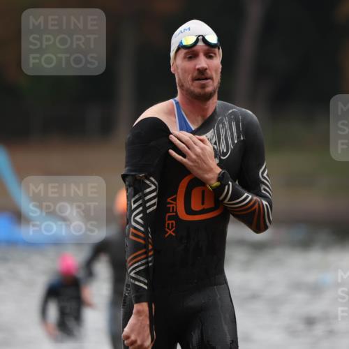 14.09.2025 - Stadtparktriathlon Michael Strokosch http://msf.ph/oto/8865177 14.09.2025 09:01:29 Schwimmen 386, 402, 404, 412, 422 meine-sportfotos.de