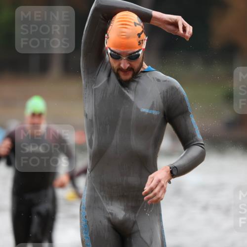 14.09.2025 - Stadtparktriathlon Michael Strokosch http://msf.ph/oto/8865186 14.09.2025 09:01:33 Schwimmen 386, 402, 404, 412, 422 meine-sportfotos.de