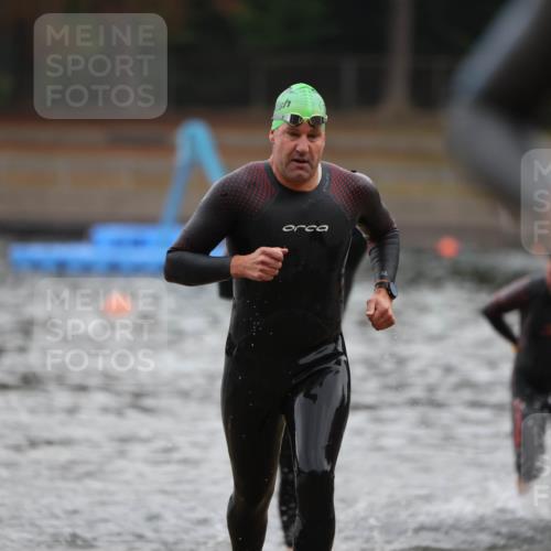 14.09.2025 - Stadtparktriathlon Michael Strokosch http://msf.ph/oto/8865189 14.09.2025 09:01:34 Schwimmen 386, 402, 404, 422 meine-sportfotos.de