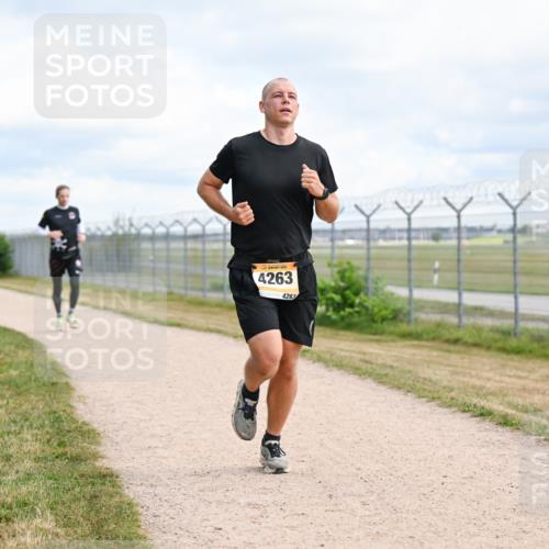 14.09.2025 - Airport Race Dr. Thomas Lammeyer http://msf.ph/oto/8865194 14.09.2025 12:05:32 Laufen 4263, 4263 meine-sportfotos.de