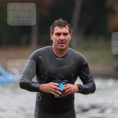 14.09.2025 - Stadtparktriathlon Michael Strokosch http://msf.ph/oto/8865240 14.09.2025 09:02:03 Schwimmen 397 meine-sportfotos.de