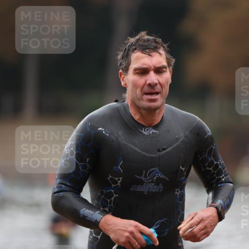 14.09.2025 - Stadtparktriathlon Michael Strokosch http://msf.ph/oto/8865243 14.09.2025 09:02:04 Schwimmen 397 meine-sportfotos.de