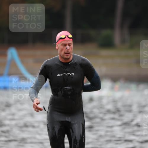 14.09.2025 - Stadtparktriathlon Michael Strokosch http://msf.ph/oto/8865282 14.09.2025 09:02:21 Schwimmen 380, 419 meine-sportfotos.de