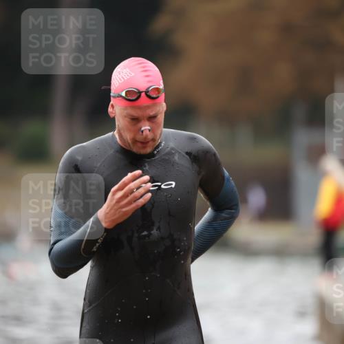 14.09.2025 - Stadtparktriathlon Michael Strokosch http://msf.ph/oto/8865290 14.09.2025 09:02:22 Schwimmen 380, 419 meine-sportfotos.de