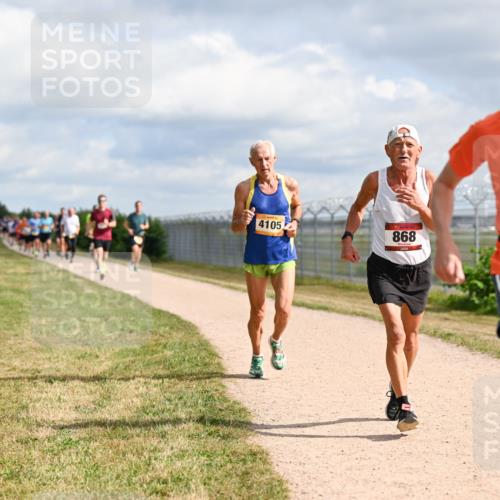 14.09.2025 - Airport Race Dr. Thomas Lammeyer http://msf.ph/oto/8865305 14.09.2025 12:05:43 Laufen 4105, 868, 353 meine-sportfotos.de