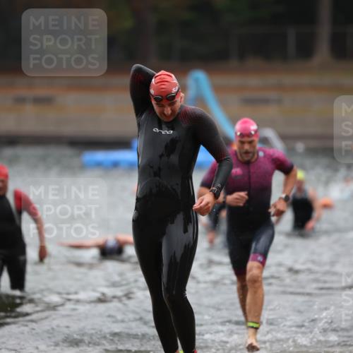 14.09.2025 - Stadtparktriathlon Michael Strokosch http://msf.ph/oto/8865309 14.09.2025 09:02:57 Schwimmen 393, 401, 425 meine-sportfotos.de