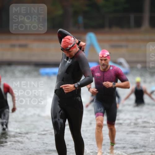 14.09.2025 - Stadtparktriathlon Michael Strokosch http://msf.ph/oto/8865312 14.09.2025 09:02:57 Schwimmen 393, 401, 425 meine-sportfotos.de