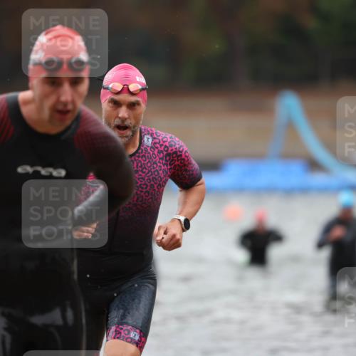14.09.2025 - Stadtparktriathlon Michael Strokosch http://msf.ph/oto/8865326 14.09.2025 09:03:01 Schwimmen 393, 400, 401, 410, 425 meine-sportfotos.de