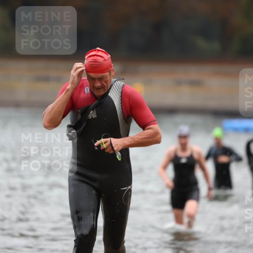 14.09.2025 - Stadtparktriathlon Michael Strokosch http://msf.ph/oto/8865337 14.09.2025 09:03:06 Schwimmen 382, 392, 393, 400, 410, 418 meine-sportfotos.de