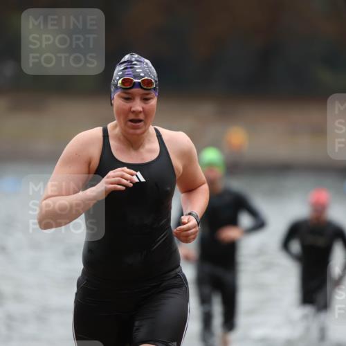 14.09.2025 - Stadtparktriathlon Michael Strokosch http://msf.ph/oto/8865360 14.09.2025 09:03:14 Schwimmen 382, 389, 392, 400, 410, 418, 430, 437 meine-sportfotos.de