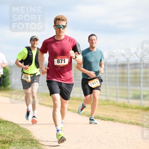 14.09.2025 - Airport Race Dr. Thomas Lammeyer http://msf.ph/oto/8865361 14.09.2025 12:05:48 Laufen 318, 871, 1911 meine-sportfotos.de