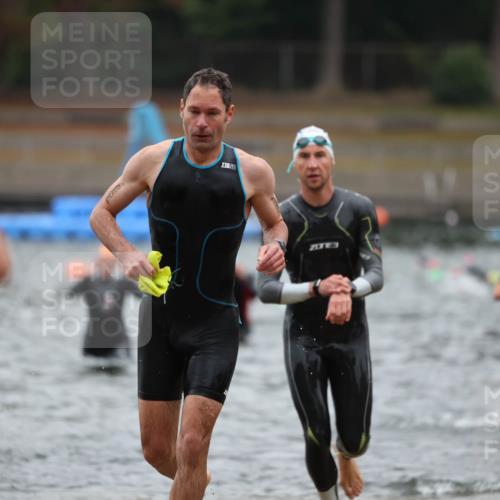 14.09.2025 - Stadtparktriathlon Michael Strokosch http://msf.ph/oto/8865363 14.09.2025 09:03:15 Schwimmen 382, 389, 392, 400, 410, 418, 430, 437 meine-sportfotos.de