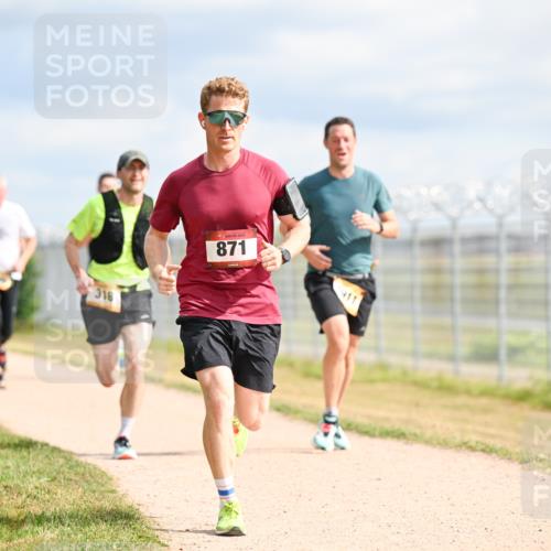 14.09.2025 - Airport Race Dr. Thomas Lammeyer http://msf.ph/oto/8865364 14.09.2025 12:05:48 Laufen 318, 871 meine-sportfotos.de