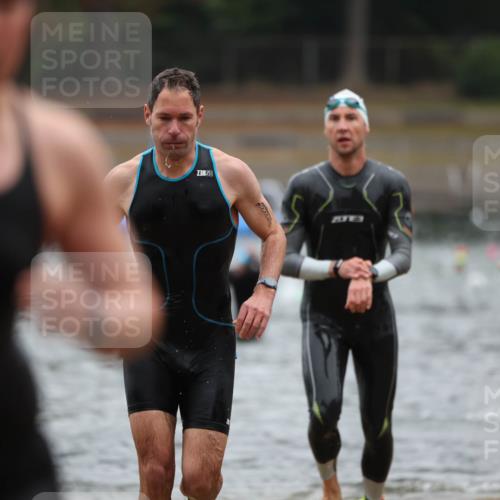 14.09.2025 - Stadtparktriathlon Michael Strokosch http://msf.ph/oto/8865365 14.09.2025 09:03:15 Schwimmen 382, 389, 392, 400, 410, 418, 430, 437 meine-sportfotos.de
