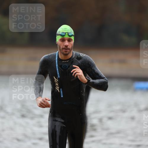 14.09.2025 - Stadtparktriathlon Michael Strokosch http://msf.ph/oto/8865368 14.09.2025 09:03:17 Schwimmen 382, 387, 389, 392, 400, 410, 418, 430, 437 meine-sportfotos.de