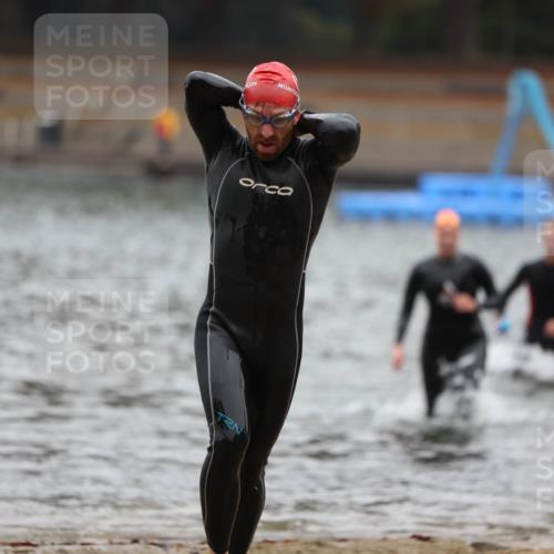 14.09.2025 - Stadtparktriathlon Michael Strokosch http://msf.ph/oto/8865377 14.09.2025 09:03:21 Schwimmen 387, 389, 392, 430, 434, 437 meine-sportfotos.de