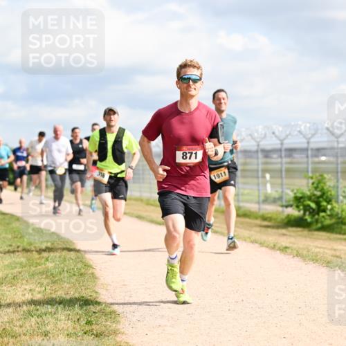 14.09.2025 - Airport Race Dr. Thomas Lammeyer http://msf.ph/oto/8865390 14.09.2025 12:05:50 Laufen 318, 871, 1911 meine-sportfotos.de