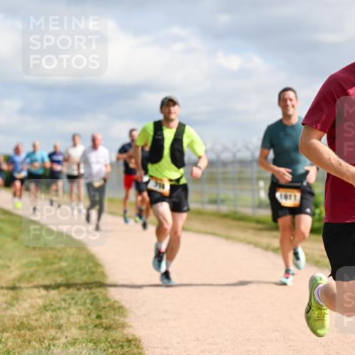 14.09.2025 - Airport Race Dr. Thomas Lammeyer http://msf.ph/oto/8865406 14.09.2025 12:05:51 Laufen 1911, 871 meine-sportfotos.de