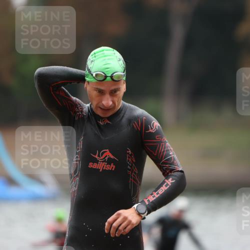 14.09.2025 - Stadtparktriathlon Michael Strokosch http://msf.ph/oto/8865441 14.09.2025 09:03:44 Schwimmen 381, 391 meine-sportfotos.de