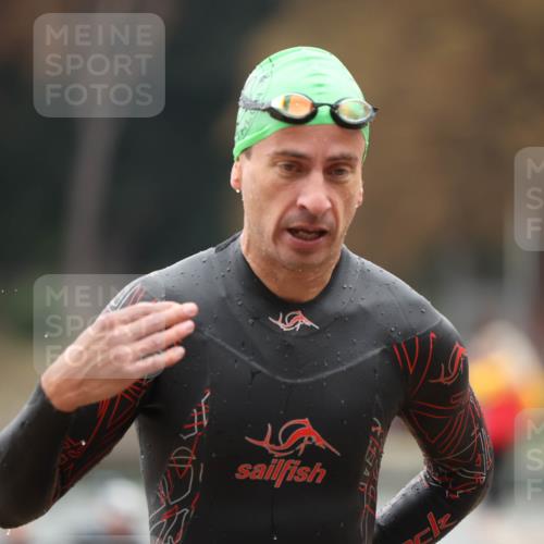 14.09.2025 - Stadtparktriathlon Michael Strokosch http://msf.ph/oto/8865448 14.09.2025 09:03:45 Schwimmen 381, 383, 391 meine-sportfotos.de