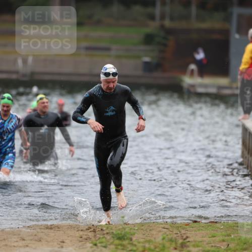 14.09.2025 - Stadtparktriathlon Michael Strokosch http://msf.ph/oto/8865449 14.09.2025 09:03:48 Schwimmen 381, 383, 391, 406 meine-sportfotos.de