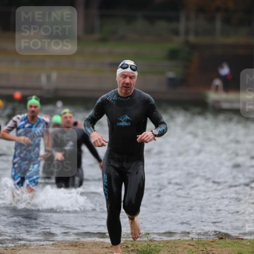 14.09.2025 - Stadtparktriathlon Michael Strokosch http://msf.ph/oto/8865455 14.09.2025 09:03:49 Schwimmen 383, 391, 406 meine-sportfotos.de