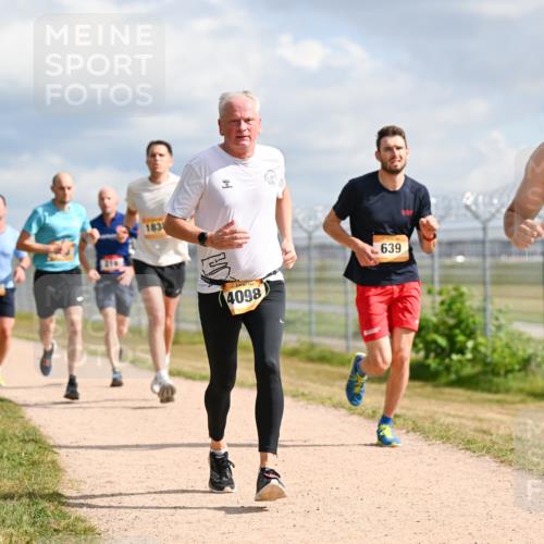 14.09.2025 - Airport Race Dr. Thomas Lammeyer http://msf.ph/oto/8865462 14.09.2025 12:05:54 Laufen 183, 4098, 639 meine-sportfotos.de