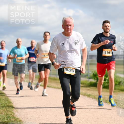 14.09.2025 - Airport Race Dr. Thomas Lammeyer http://msf.ph/oto/8865473 14.09.2025 12:05:55 Laufen 1835, 4098, 639 meine-sportfotos.de