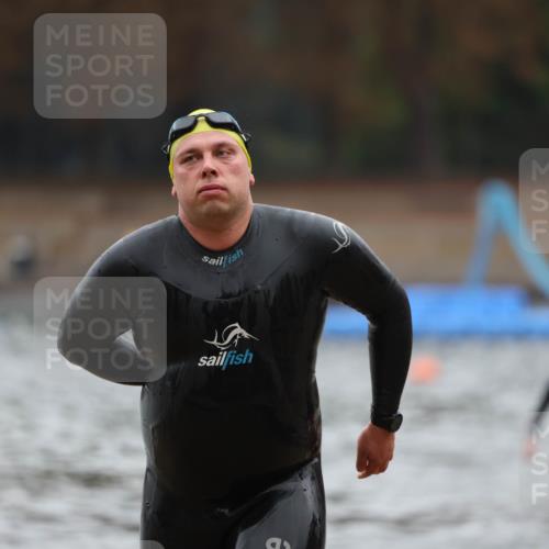 14.09.2025 - Stadtparktriathlon Michael Strokosch http://msf.ph/oto/8865503 14.09.2025 09:04:02 Schwimmen 379, 398, 406, 420, 421, 423 meine-sportfotos.de