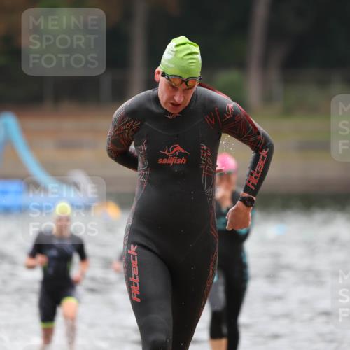 14.09.2025 - Stadtparktriathlon Michael Strokosch http://msf.ph/oto/8865532 14.09.2025 09:04:09 Schwimmen 395, 398, 399, 420, 423 meine-sportfotos.de