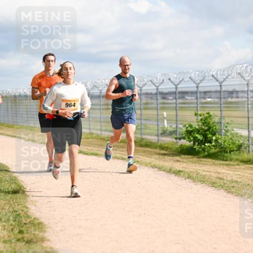 14.09.2025 - Airport Race Dr. Thomas Lammeyer http://msf.ph/oto/8865551 14.09.2025 12:06:01 Laufen 4251, 964 meine-sportfotos.de
