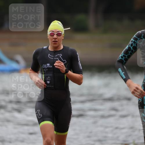14.09.2025 - Stadtparktriathlon Michael Strokosch http://msf.ph/oto/8865552 14.09.2025 09:04:14 Schwimmen 395, 398, 399, 420, 423 meine-sportfotos.de