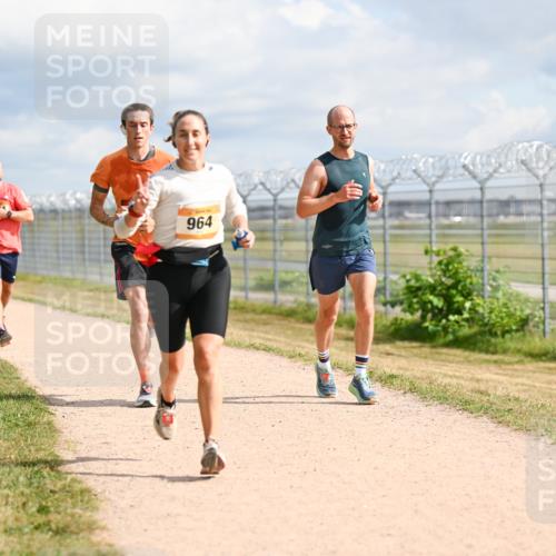 14.09.2025 - Airport Race Dr. Thomas Lammeyer http://msf.ph/oto/8865562 14.09.2025 12:06:02 Laufen 964 meine-sportfotos.de