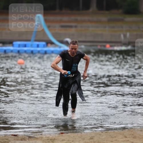 14.09.2025 - Stadtparktriathlon Michael Strokosch http://msf.ph/oto/8865571 14.09.2025 09:04:53 Schwimmen 432 meine-sportfotos.de