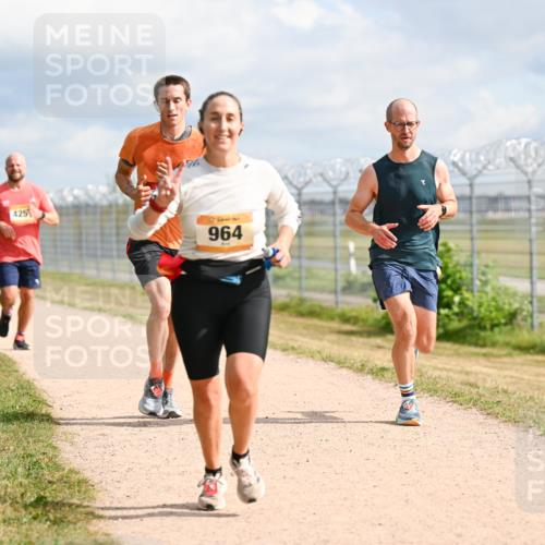 14.09.2025 - Airport Race Dr. Thomas Lammeyer http://msf.ph/oto/8865577 14.09.2025 12:06:02 Laufen 425, 964 meine-sportfotos.de