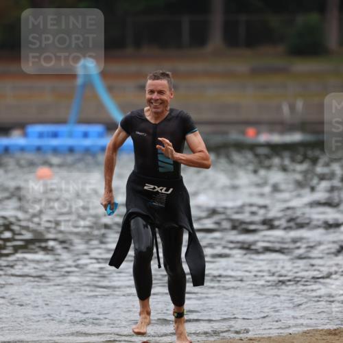 14.09.2025 - Stadtparktriathlon Michael Strokosch http://msf.ph/oto/8865583 14.09.2025 09:04:55 Schwimmen 432 meine-sportfotos.de