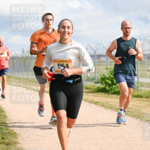 14.09.2025 - Airport Race Dr. Thomas Lammeyer http://msf.ph/oto/8865585 14.09.2025 12:06:03 Laufen 64 meine-sportfotos.de