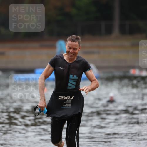 14.09.2025 - Stadtparktriathlon Michael Strokosch http://msf.ph/oto/8865589 14.09.2025 09:04:56 Schwimmen 432 meine-sportfotos.de