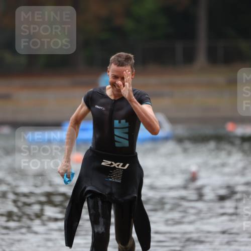 14.09.2025 - Stadtparktriathlon Michael Strokosch http://msf.ph/oto/8865590 14.09.2025 09:04:56 Schwimmen 432 meine-sportfotos.de