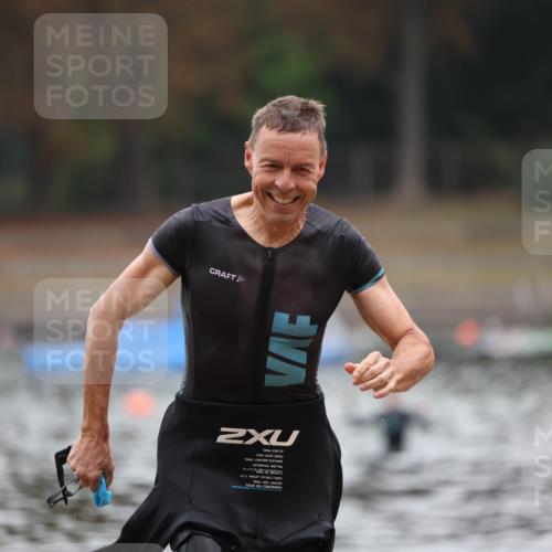 14.09.2025 - Stadtparktriathlon Michael Strokosch http://msf.ph/oto/8865596 14.09.2025 09:04:58 Schwimmen 432 meine-sportfotos.de