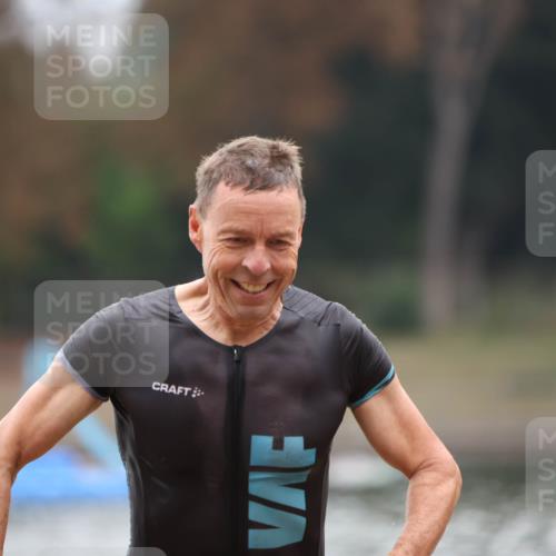 14.09.2025 - Stadtparktriathlon Michael Strokosch http://msf.ph/oto/8865601 14.09.2025 09:04:59 Schwimmen 432 meine-sportfotos.de